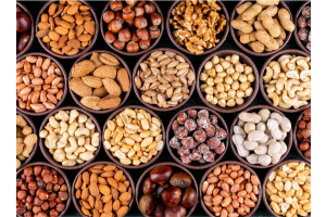 Why you should add Dry fruits & nuts to your Diet?